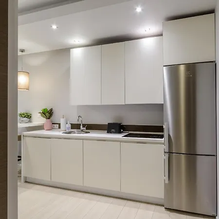 Апартаменты Luxury In Platinum Tower