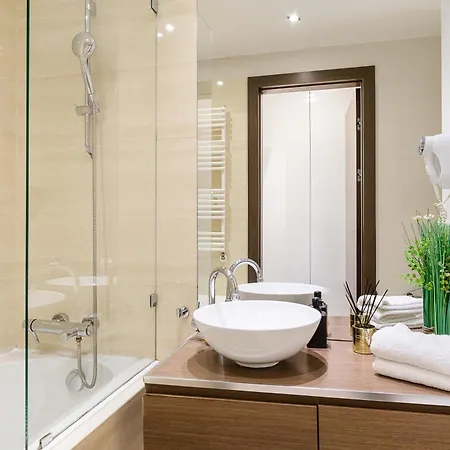 Luxury In Platinum Tower Варшава